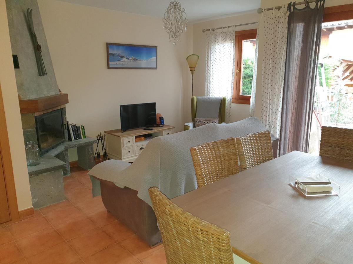 Pico Almanzor Villa Villanua Ngoại thất bức ảnh